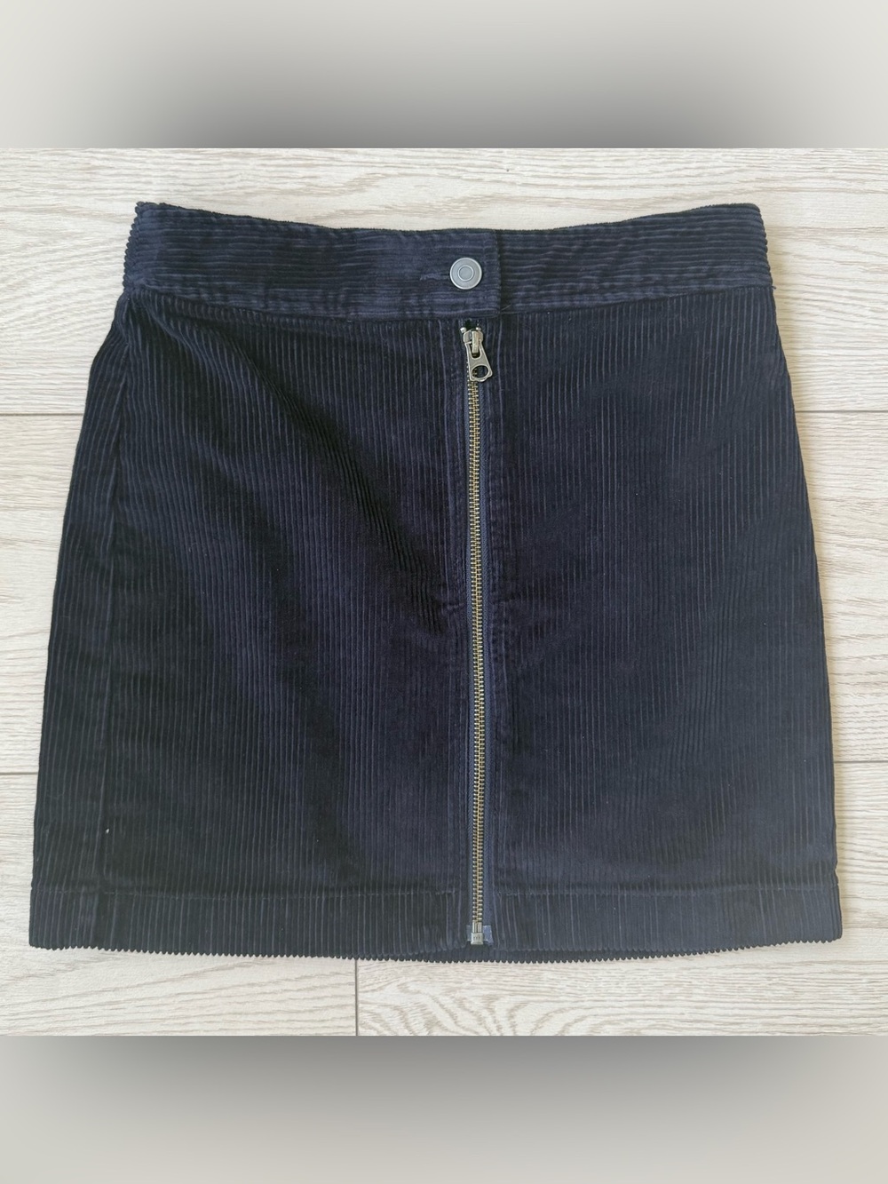 Aritzia Wilfred Free Lily Navy Corduroy Mini Skirt Full Zip Button Size 2
